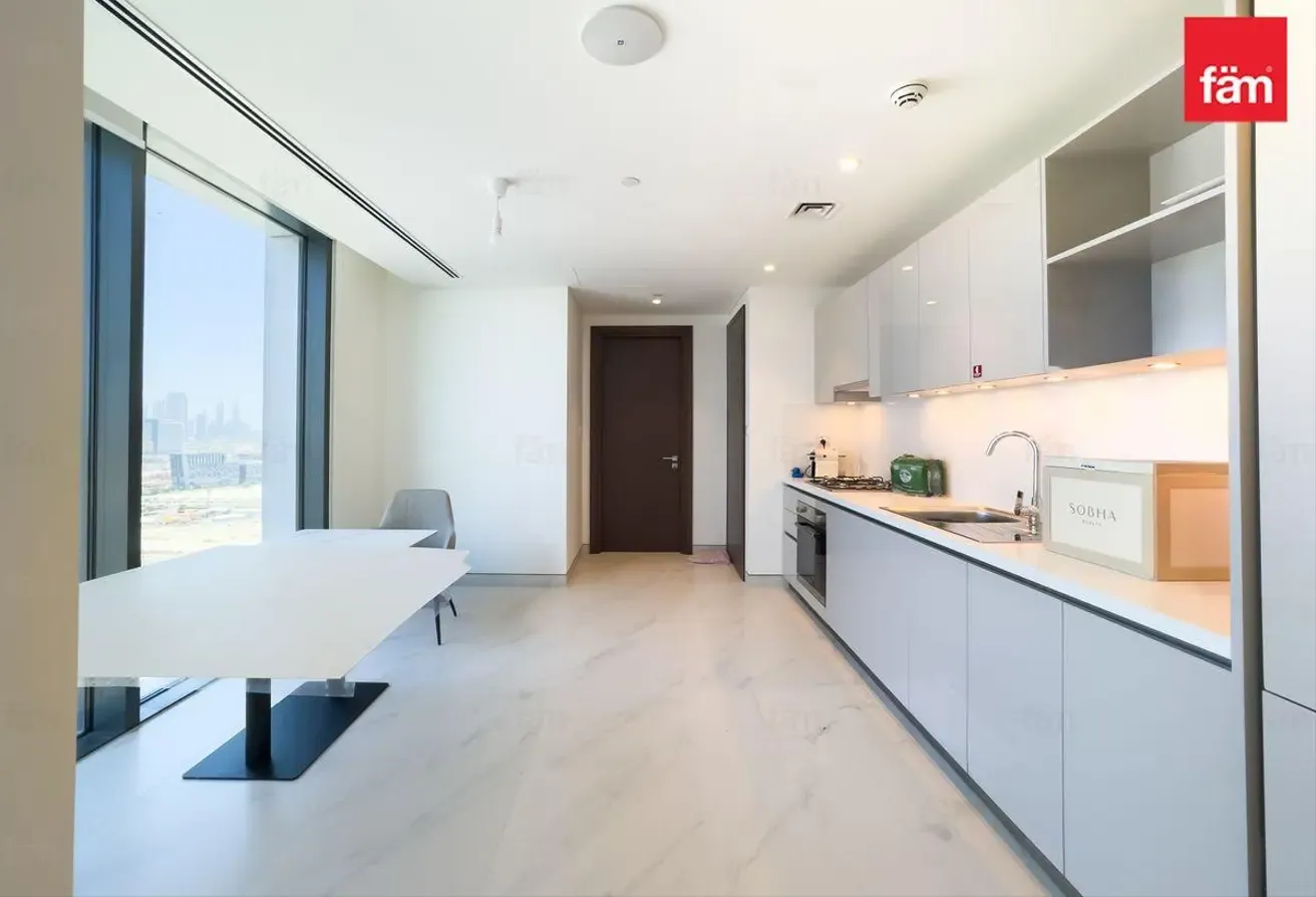 Fully Furnished |Skyline Views |High Floor| Vacant