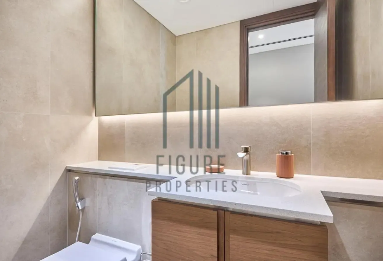 Bright Upgraded 1-Bed | Open Layout - 4 Cheques