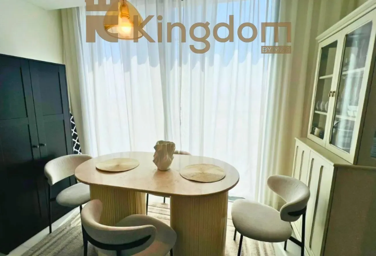 HIGH FLOOR | FURNISHED AND VACANT | GREAT VIEW