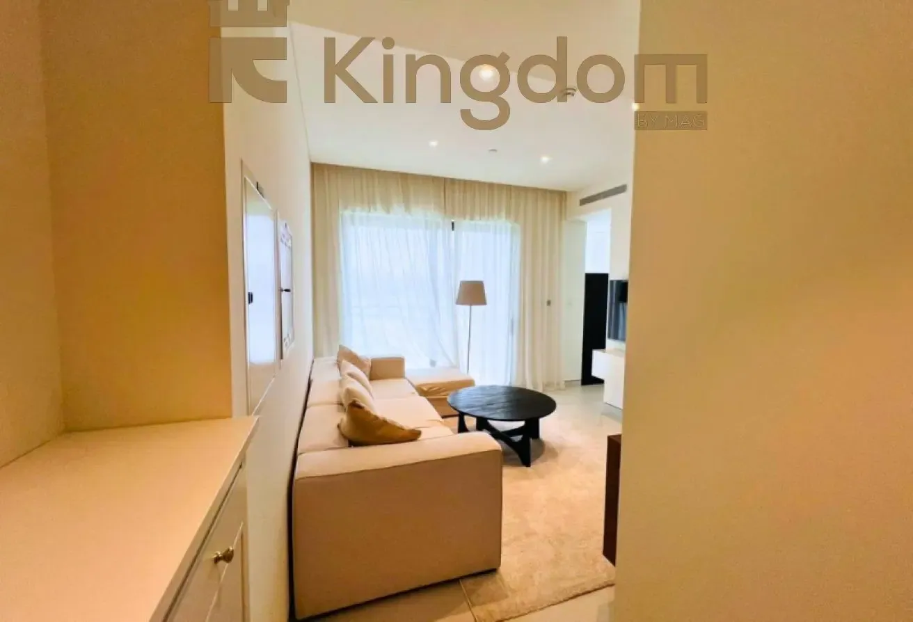 HIGH FLOOR | FURNISHED AND VACANT | GREAT VIEW