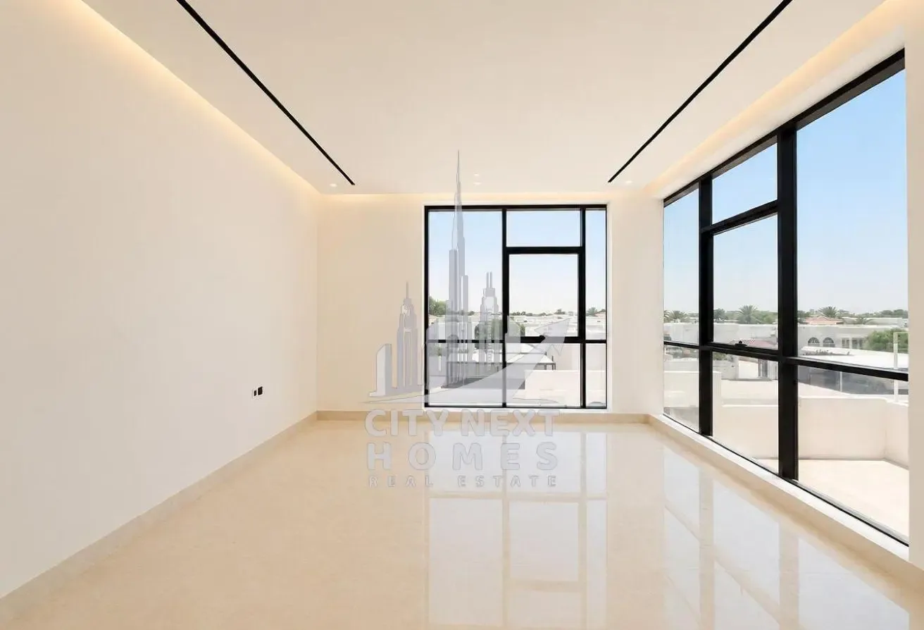 5BR Modern Villa | Private Garden | Majlis|