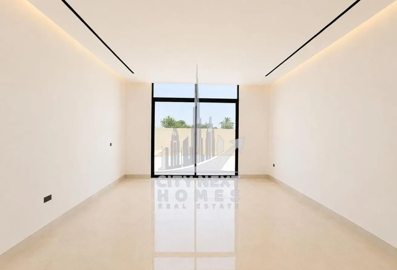 5BR Modern Villa | Private Garden | Majlis|