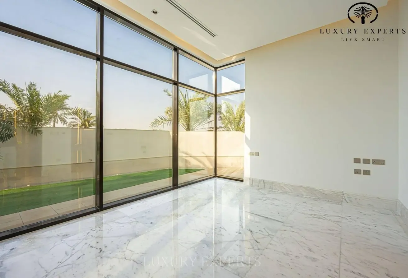 Brand New Villa | Ultra-Luxury  | Vacant