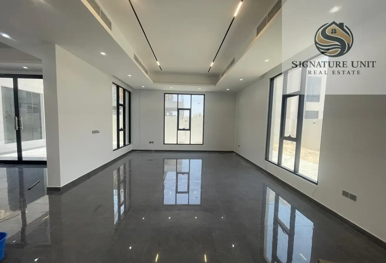 Spacious 4 Master BR Villa | Maid Room