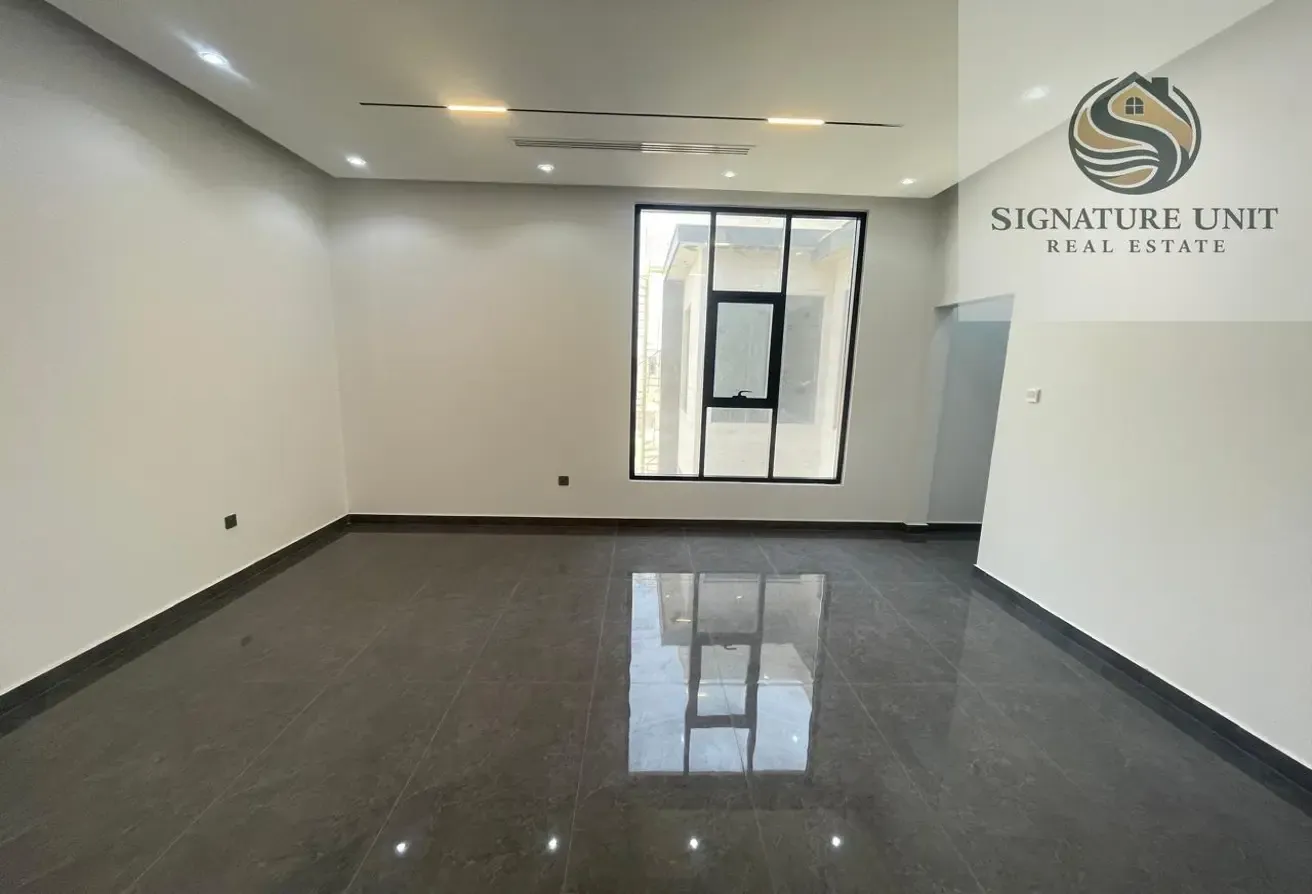 Spacious 4 Master BR Villa | Maid Room