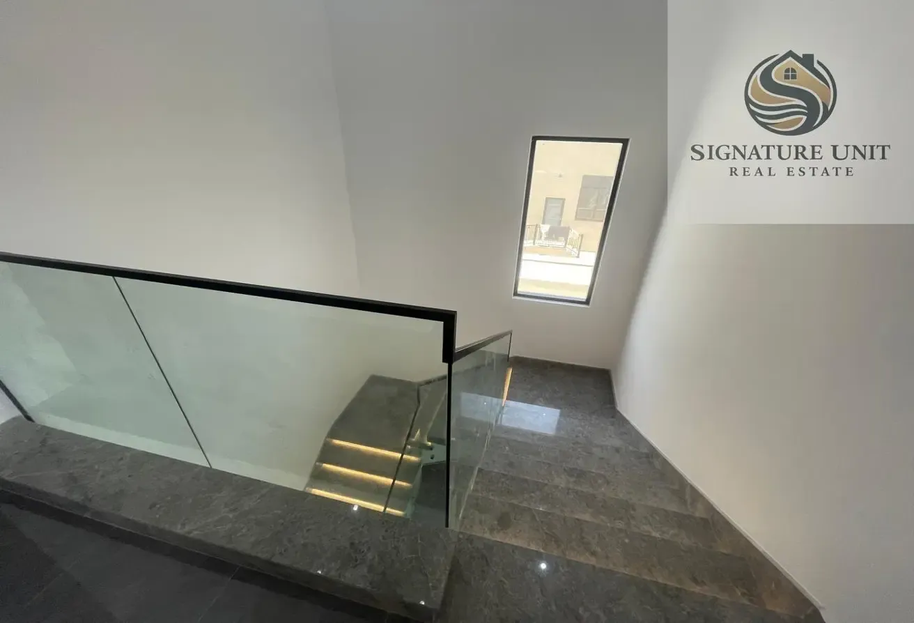 Spacious 4 Master BR Villa | Maid Room