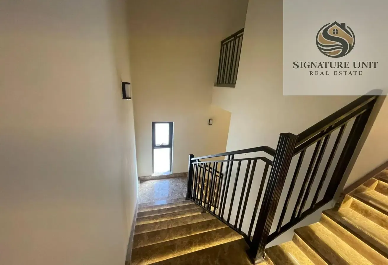 Spacious 7BR Luxury Villa with Garden & Gym
