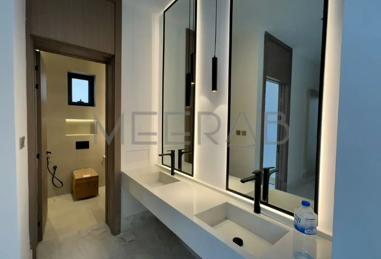 LUXURY LIVING | HIGH QUALITY | MODERN DESIGN VILLA