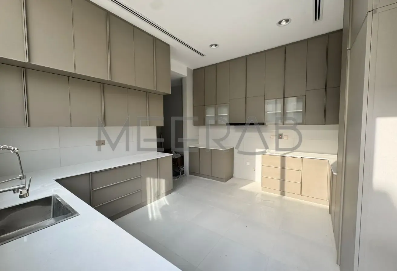LUXURY LIVING | HIGH QUALITY | MODERN DESIGN VILLA