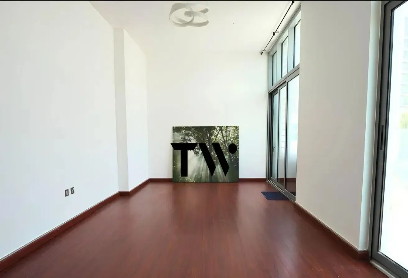 2BR+Study | HUGE Corner Unit | Ready to Move