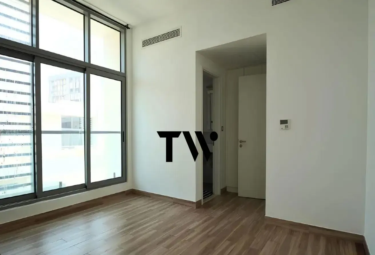 2BR+Study | HUGE Corner Unit | Ready to Move