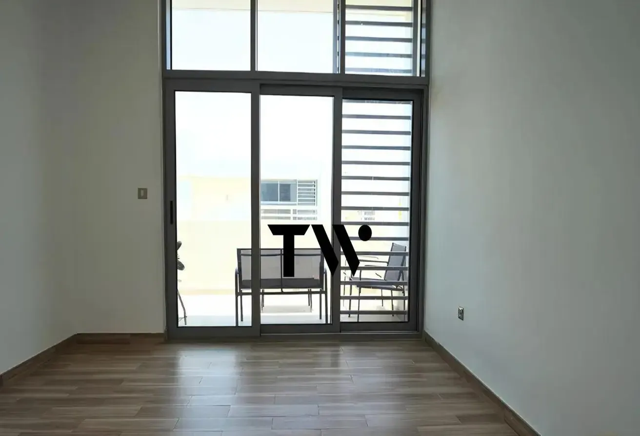 2BR+Study | HUGE Corner Unit | Ready to Move