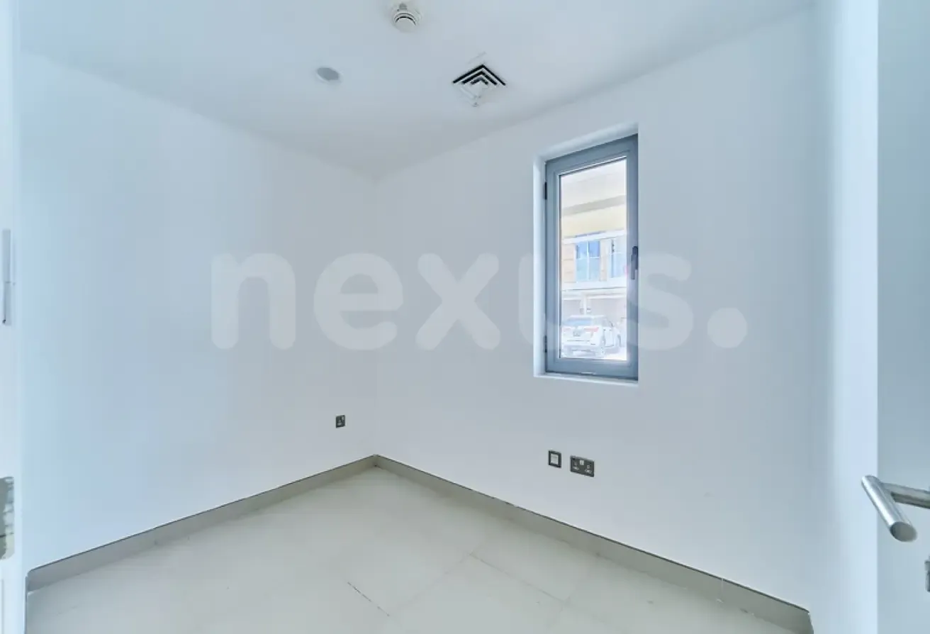Duplex | Spacious | Vacant | Near Amenties