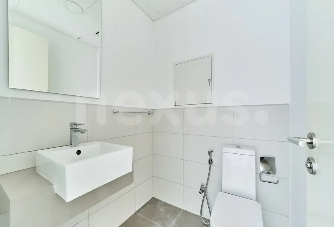 Duplex | Spacious | Vacant | Near Amenties
