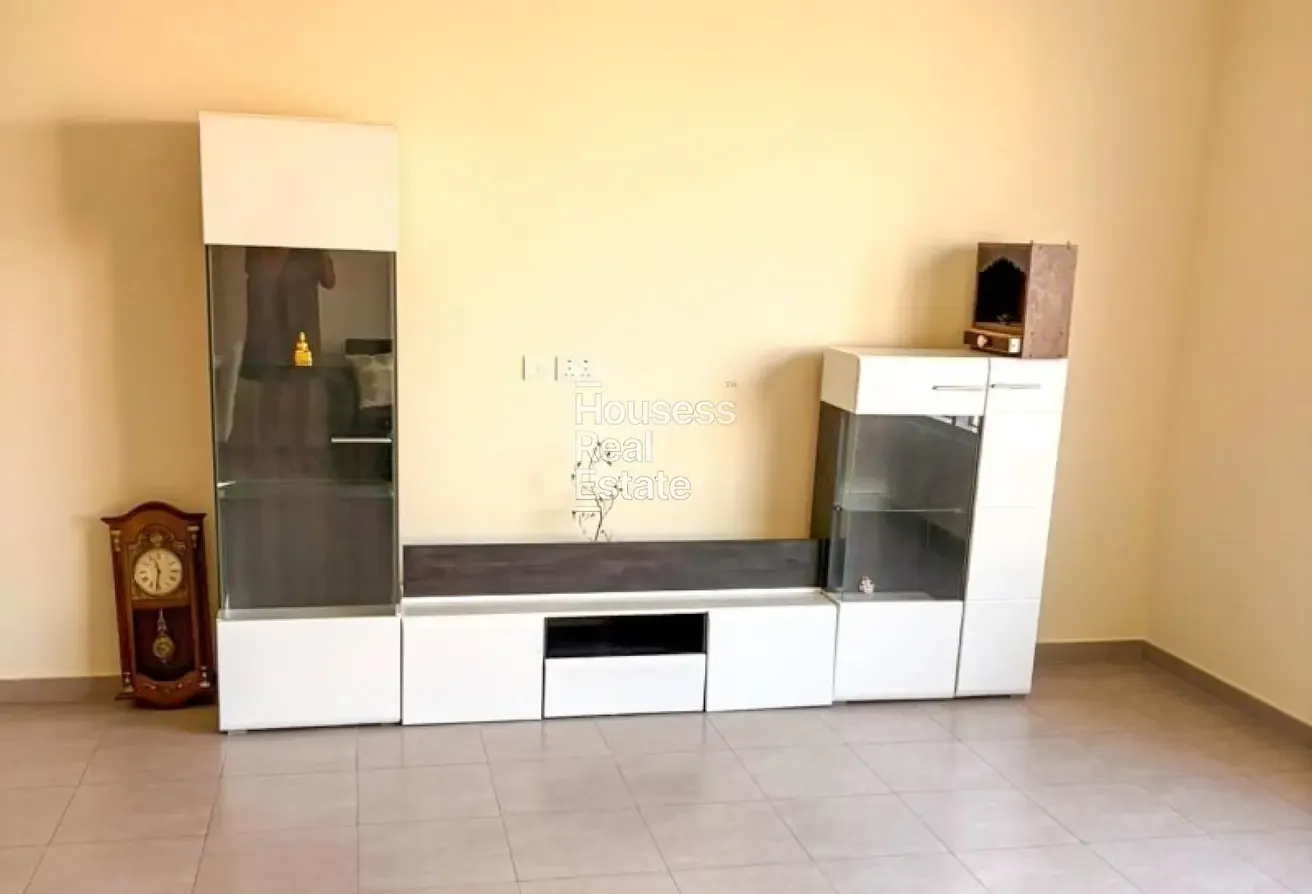 Vacant | Furnished | Near Amenities