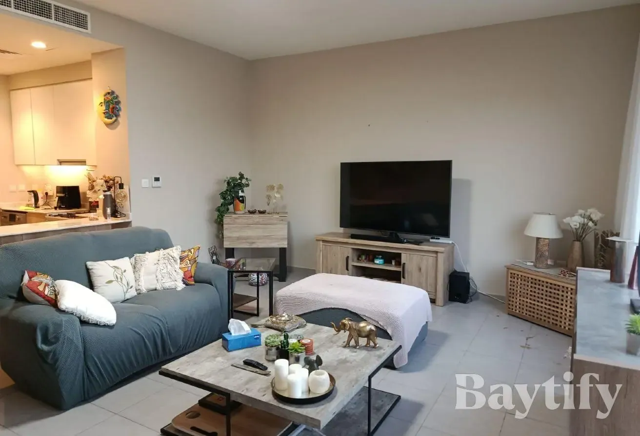 MULTIPLE CHEQUES | FURNISHED | CORNER UNIT