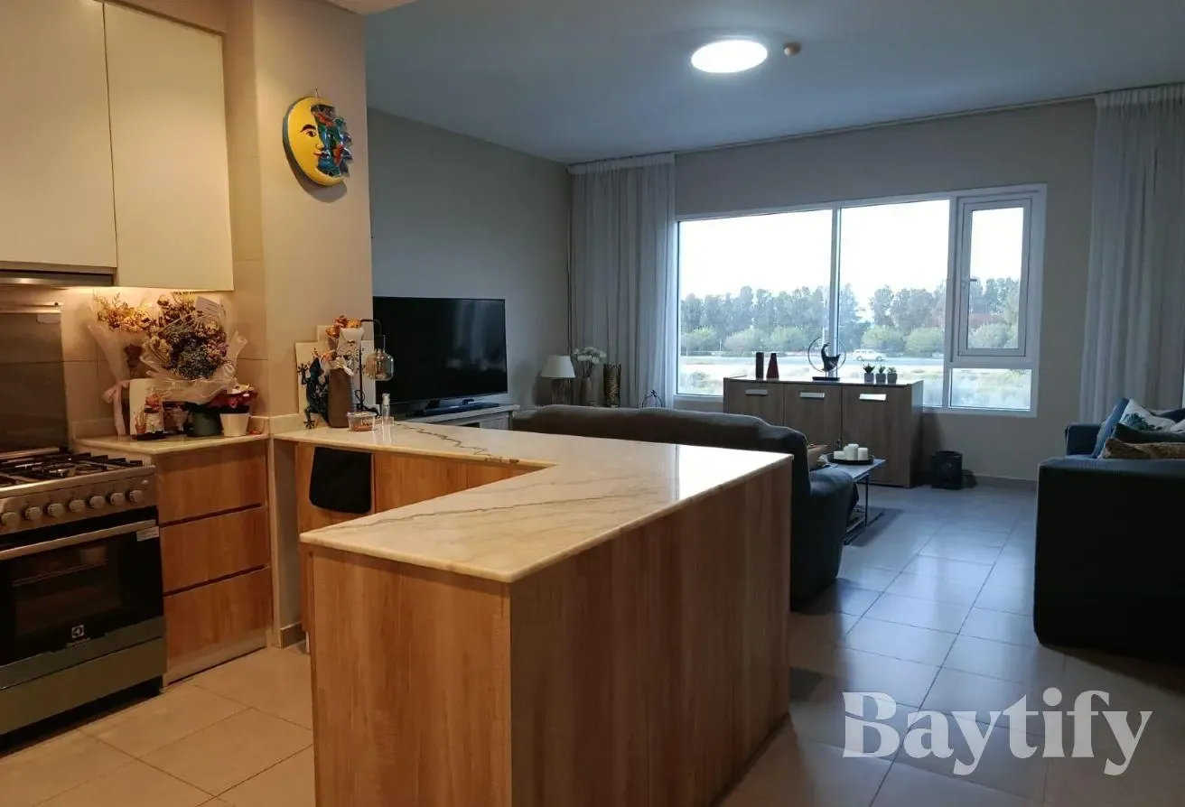 MULTIPLE CHEQUES | FURNISHED | CORNER UNIT