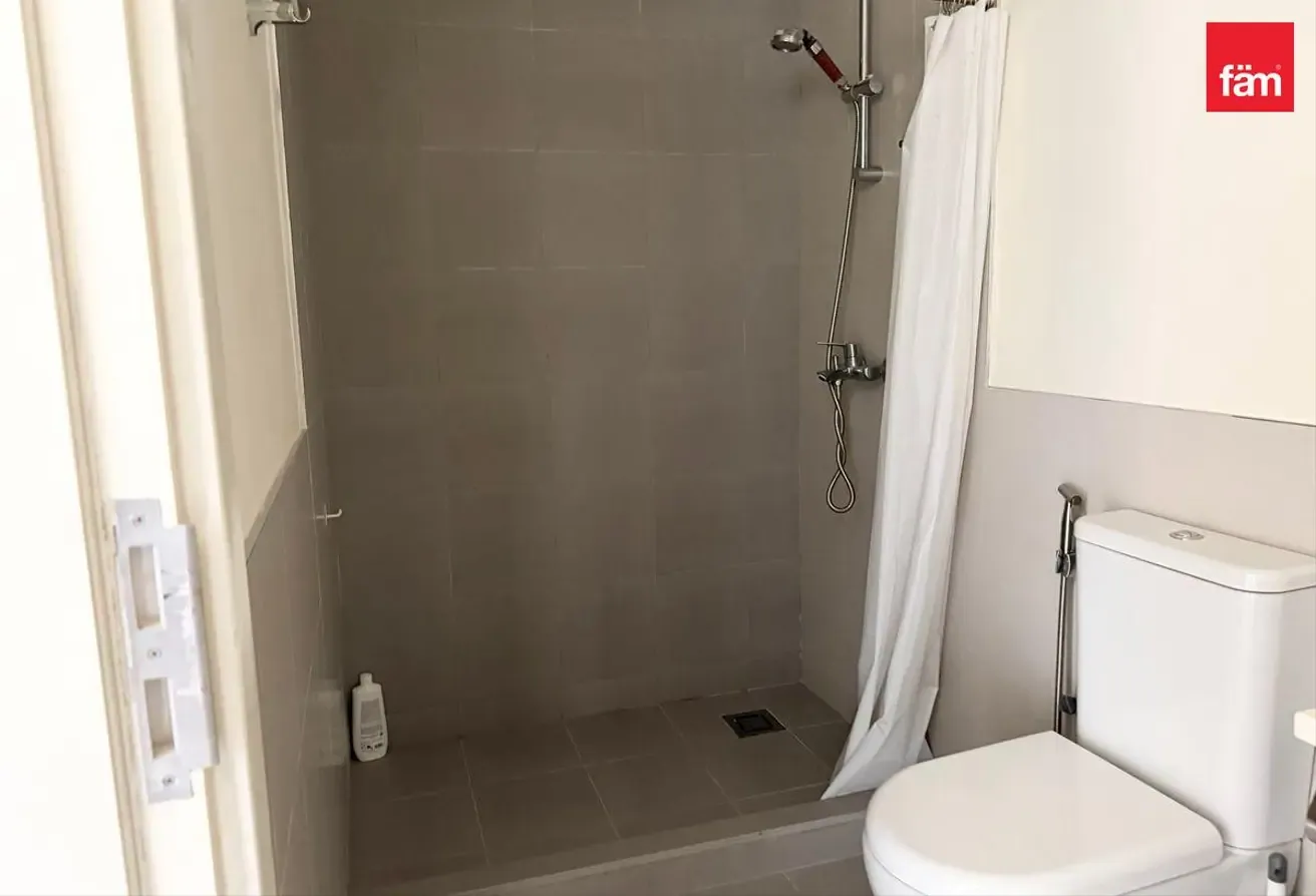 Golf View | Bright Layout | Chiller Free