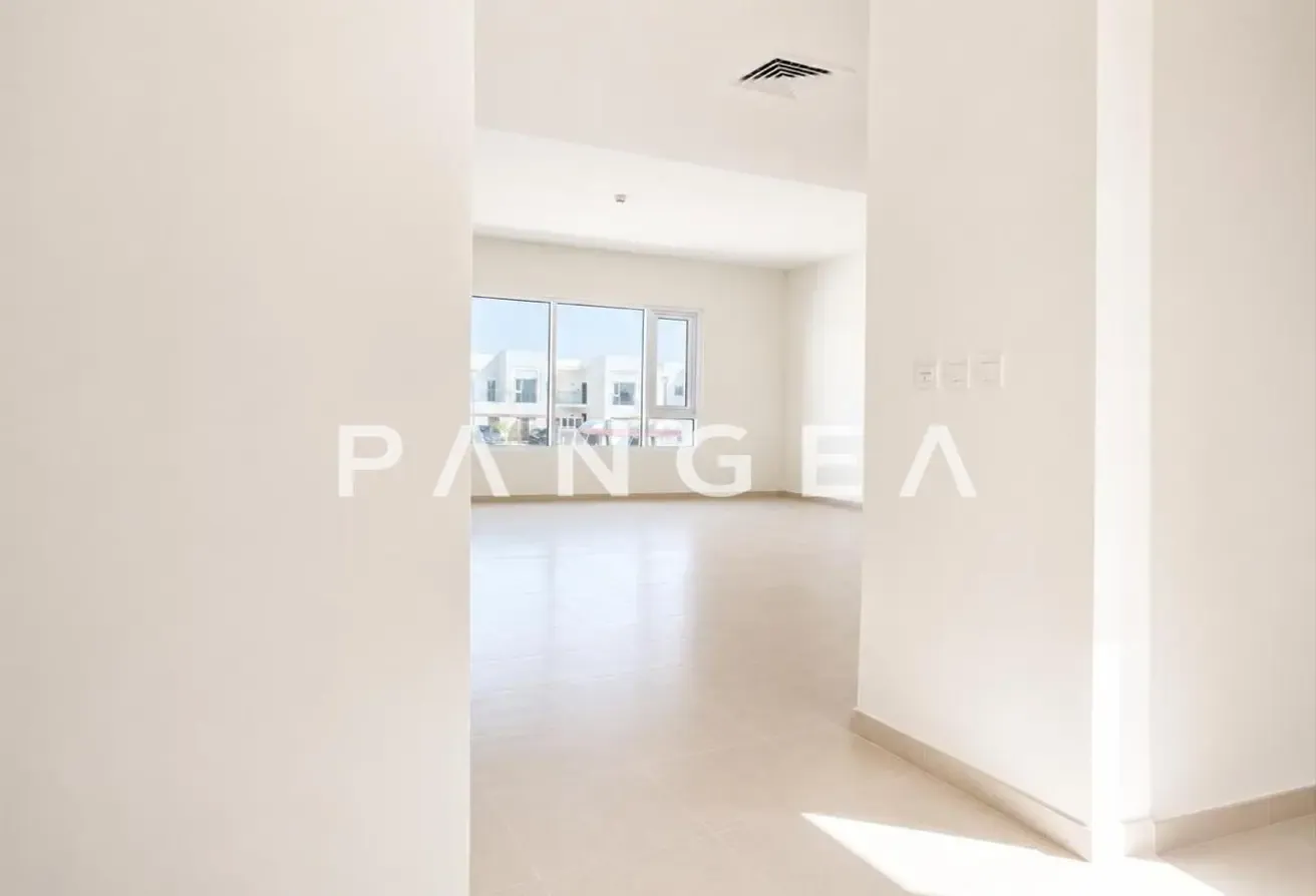 Vacant | Options Available | Urbana Specialist