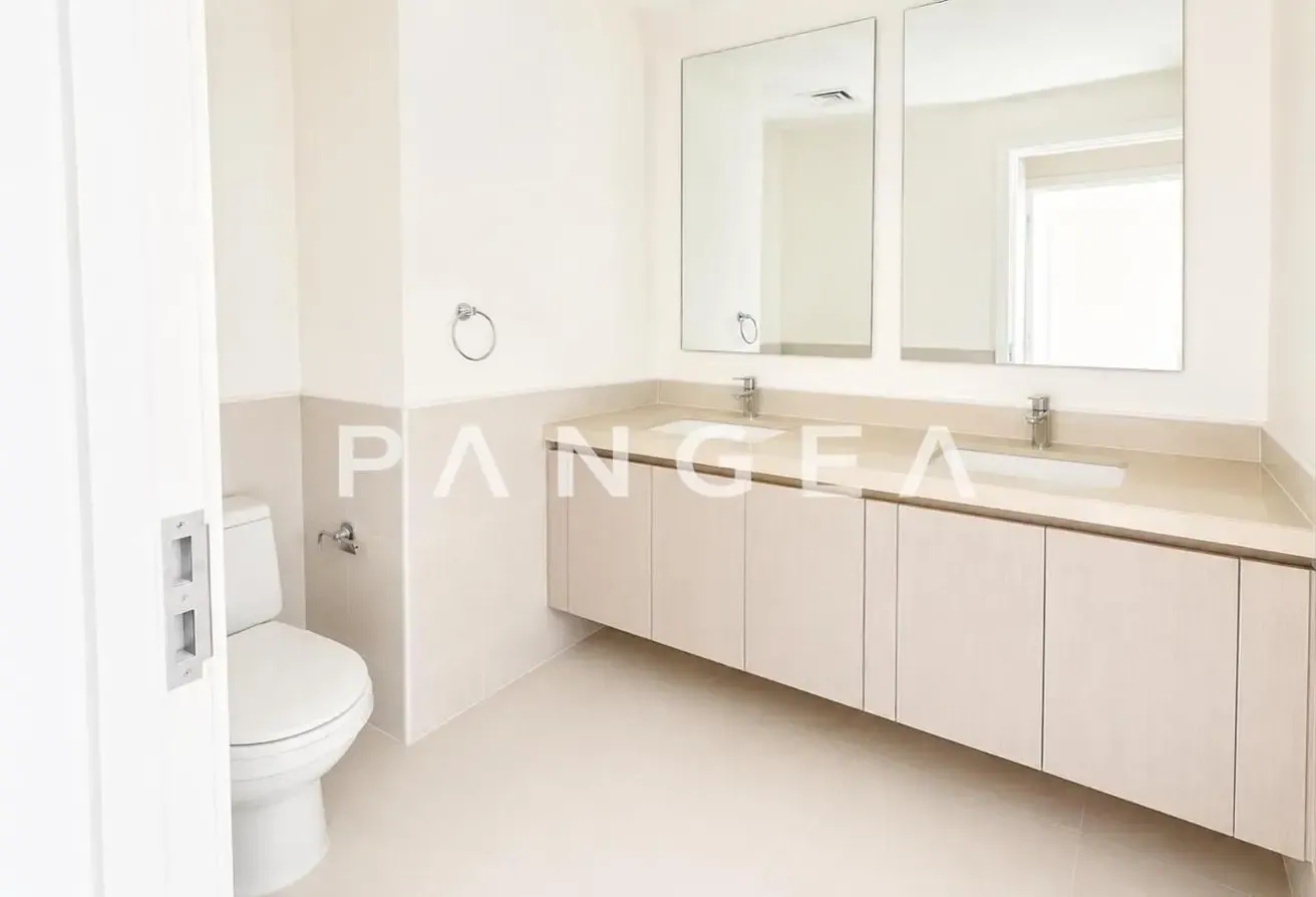 Vacant | Options Available | Urbana Specialist