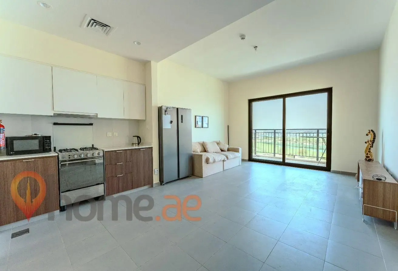 Vacant | Spacious 1BR | Golf Views