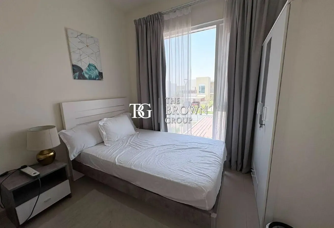 Spacious Furnished 2BR | Vacant
