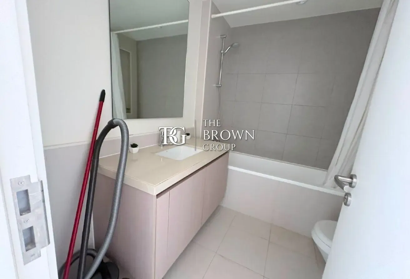 Spacious Furnished 2BR | Vacant