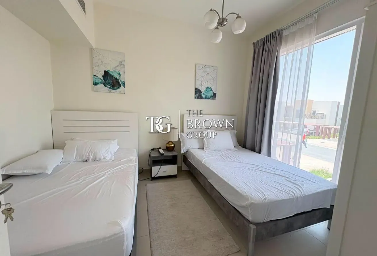 Spacious Furnished 2BR | Vacant