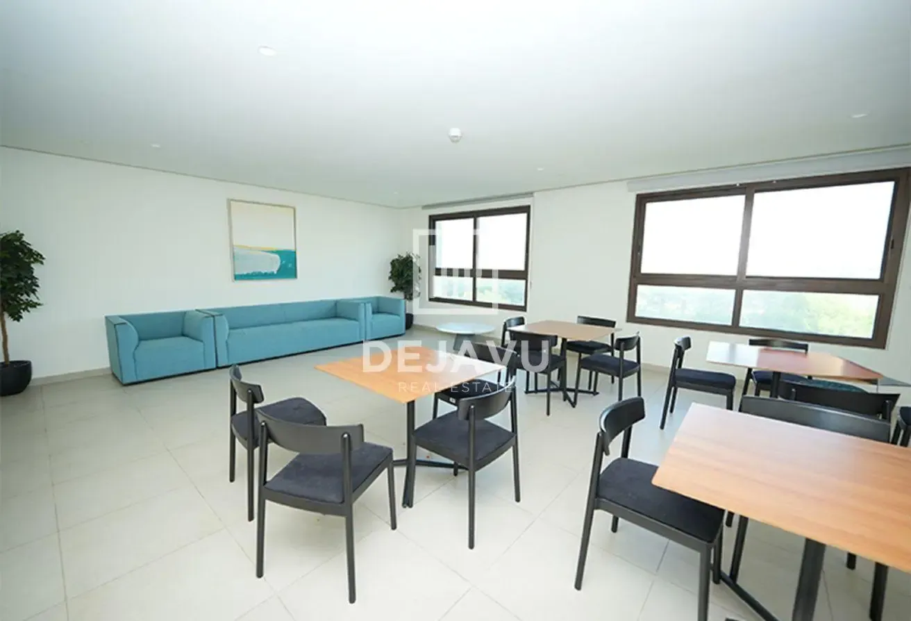 Spacious Layout I Bright and Airy I Multiple Chqs