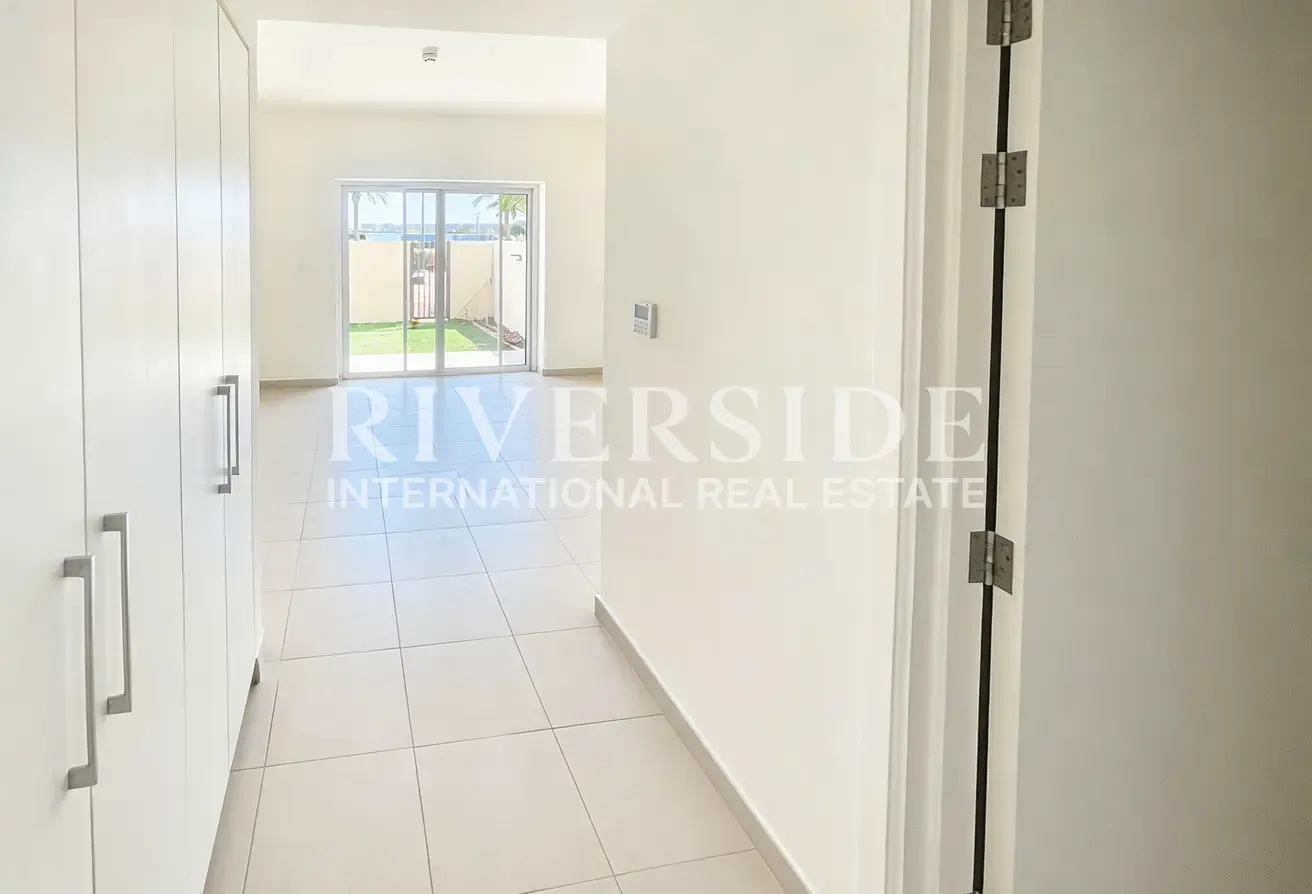 Single Row | Fully Upgraded  | Rare Ground Floor