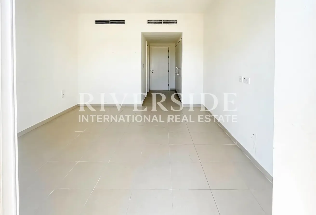 Single Row | Fully Upgraded  | Rare Ground Floor