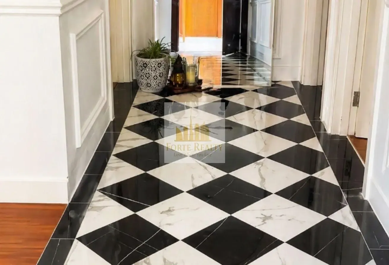 2 BHK, Upgraded & Furnished, With Landscaping