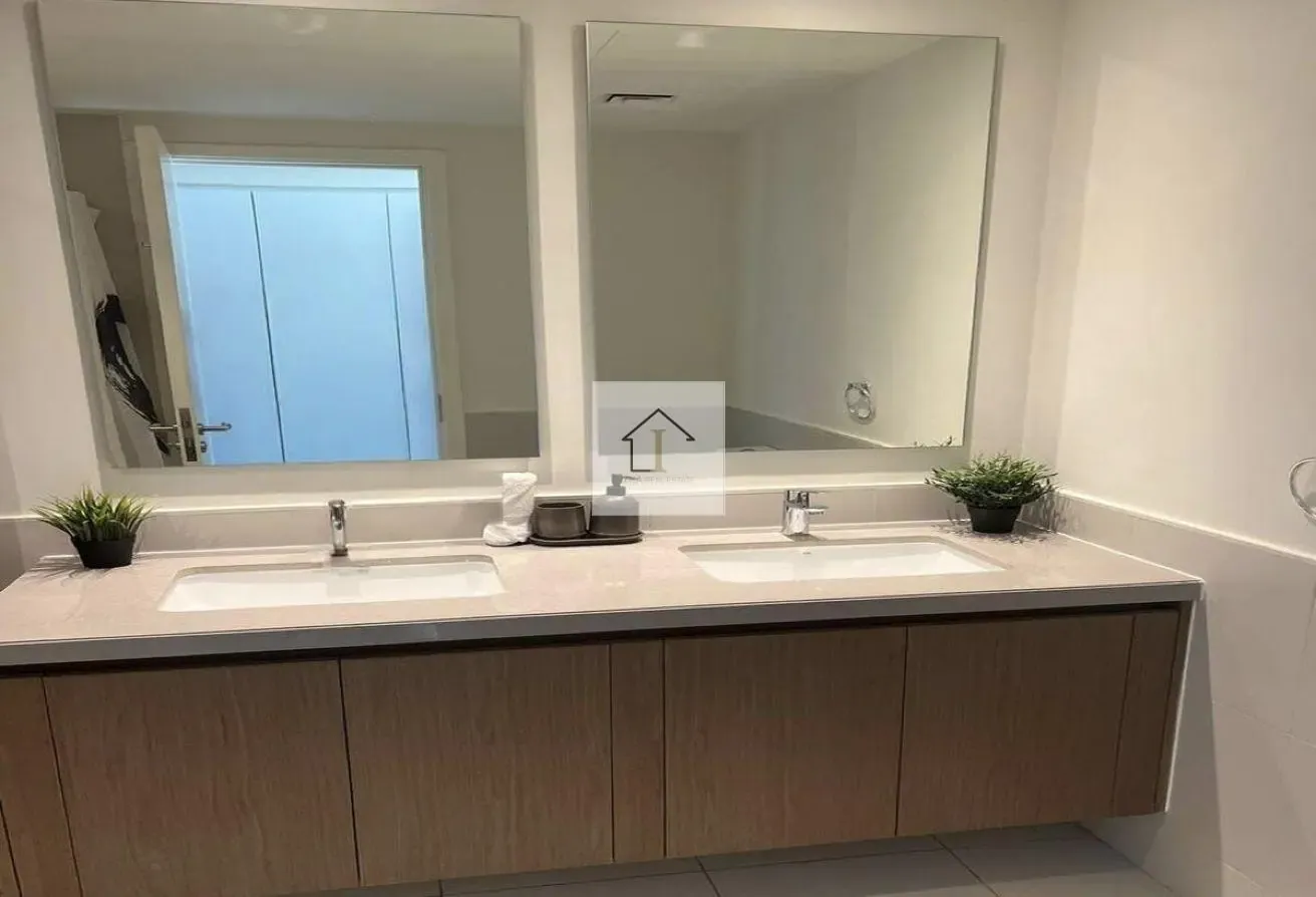 MODERN FURNISHED | DESERT VIEW | SINGLE ROW