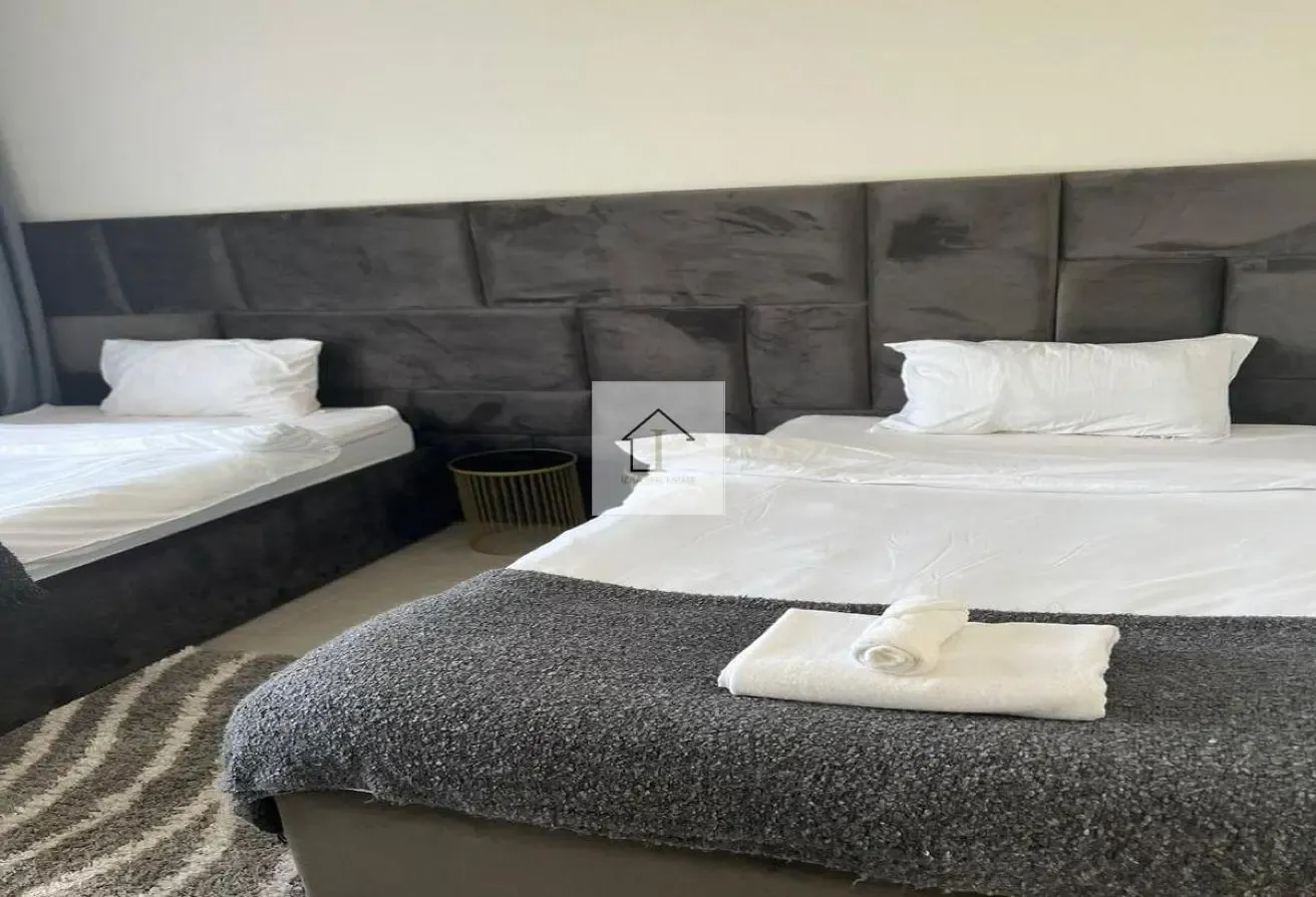 MODERN FURNISHED | DESERT VIEW | SINGLE ROW
