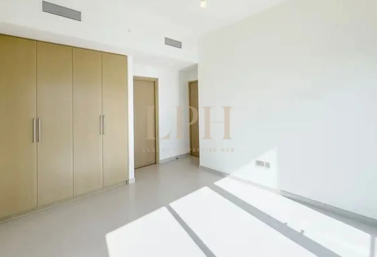 Canal View | Chiller Free | High Floor