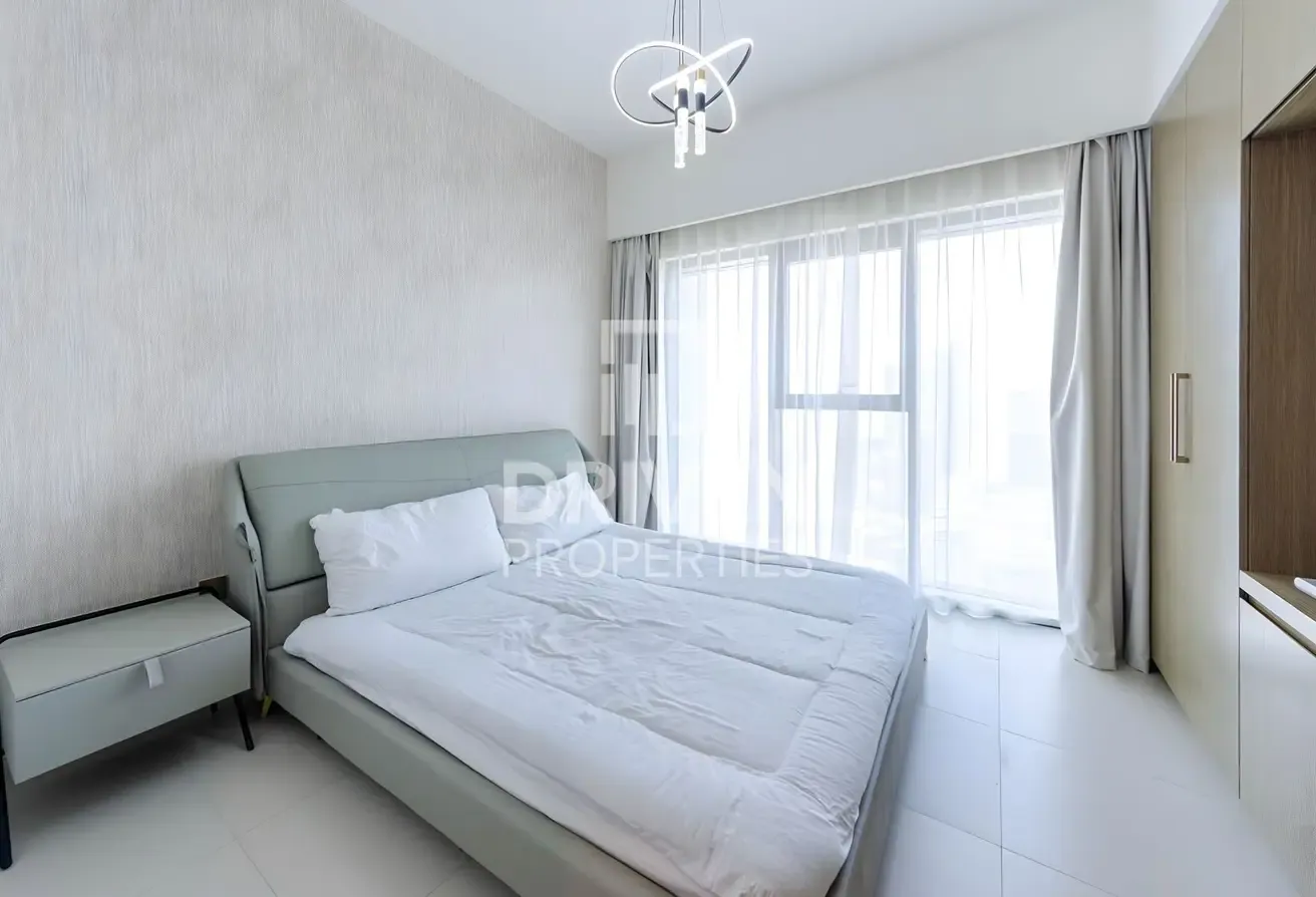 High Floor | Modern Furnishings | Community Views