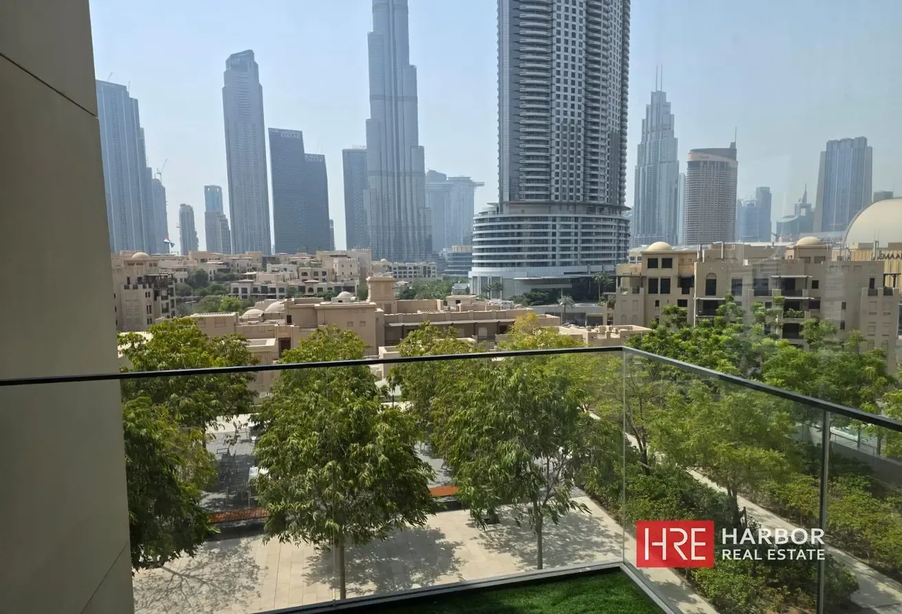 Burj Khalifa View | Elegant Unit | Close to Dubai Mall