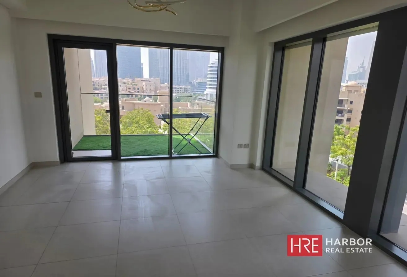 Burj Khalifa View | Elegant Unit | Close to Dubai Mall