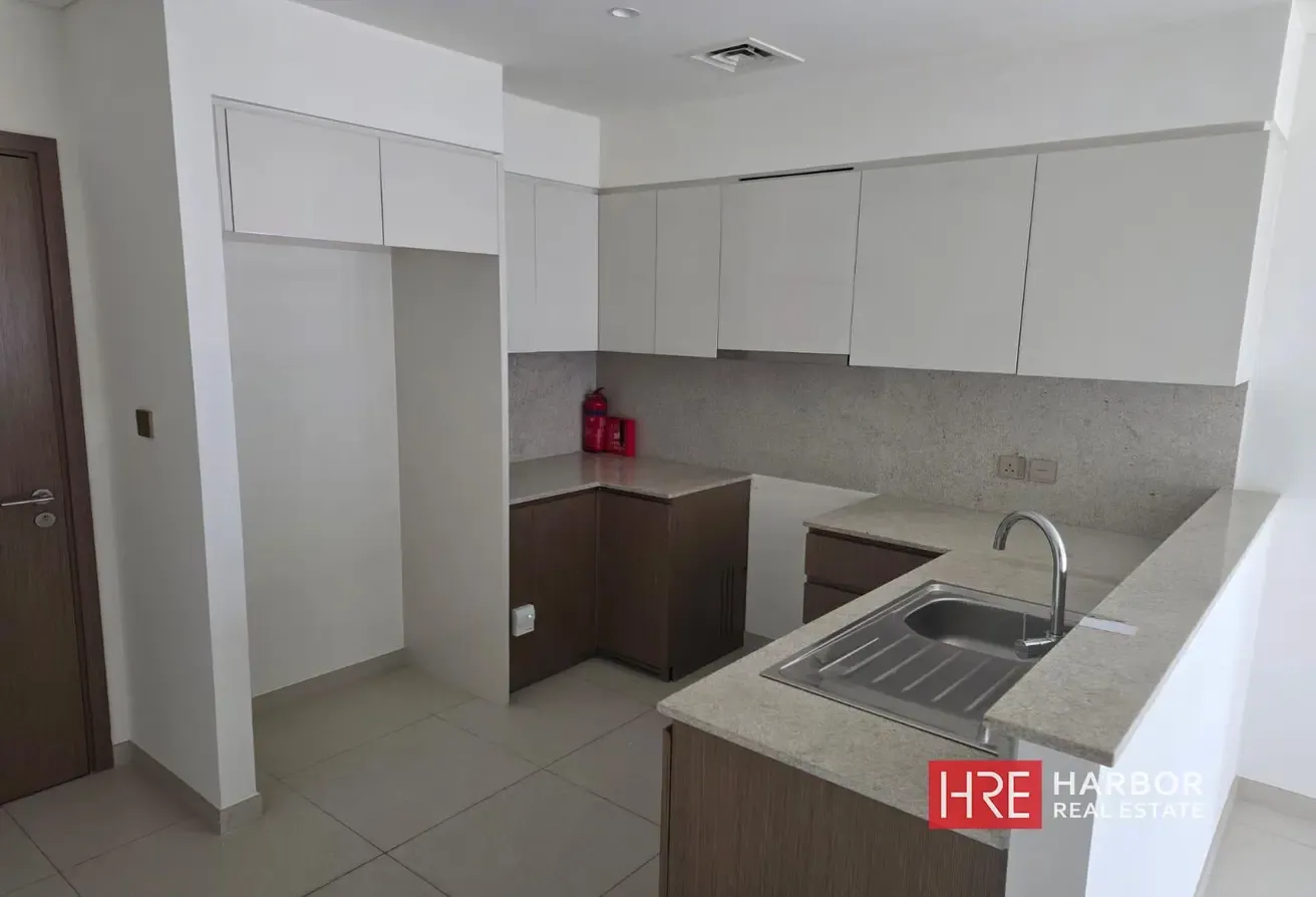 Burj Khalifa View | Elegant Unit | Close to Dubai Mall