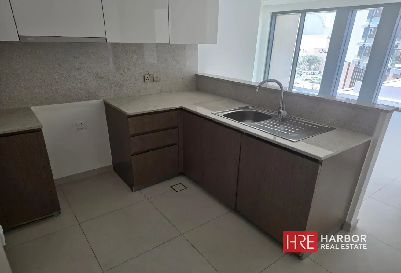 Burj Khalifa View | Elegant Unit | Close to Dubai Mall