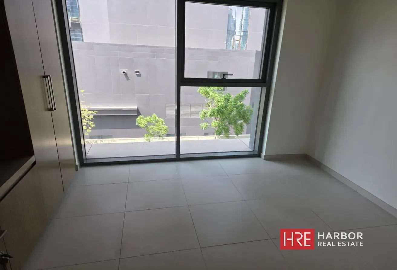 Burj Khalifa View | Elegant Unit | Close to Dubai Mall