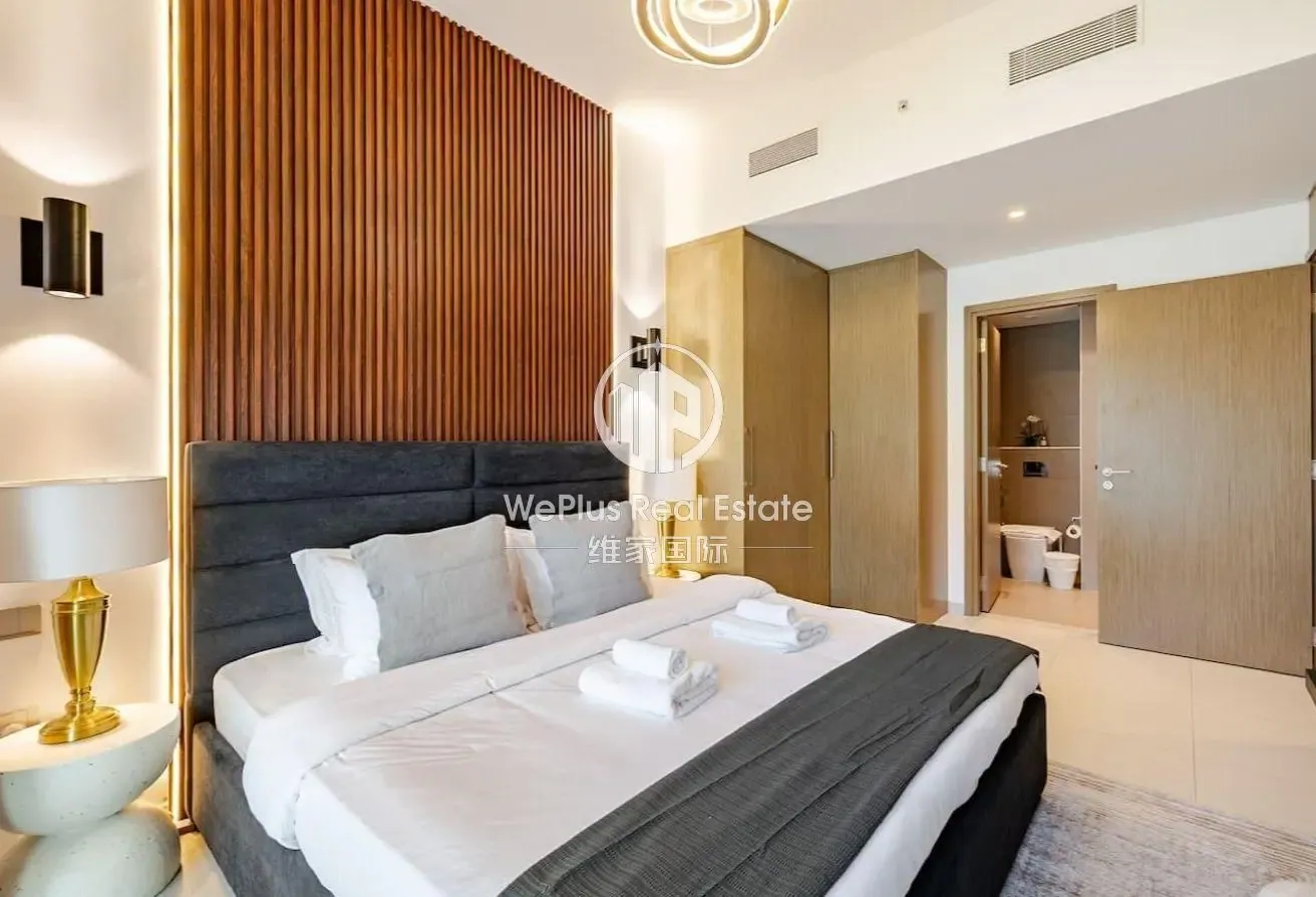 Burj Khalifa View | Fully Furnished | Vacant