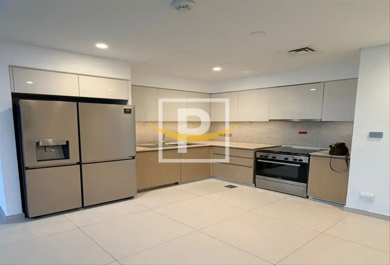 Spacious 2-BR Apartment | Burj Khalifa Community