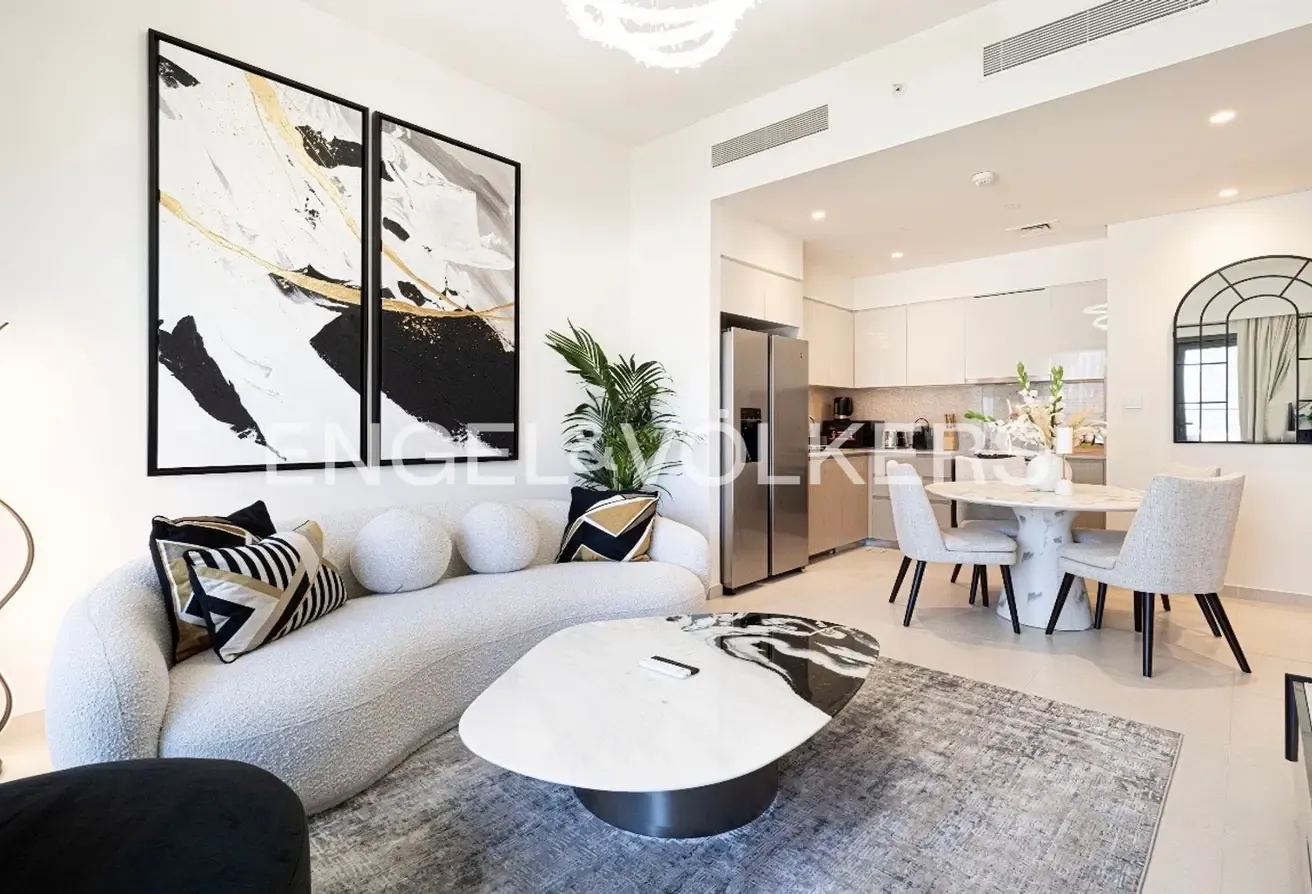 Burj Khalifa View | Fully Furnished I Vacant