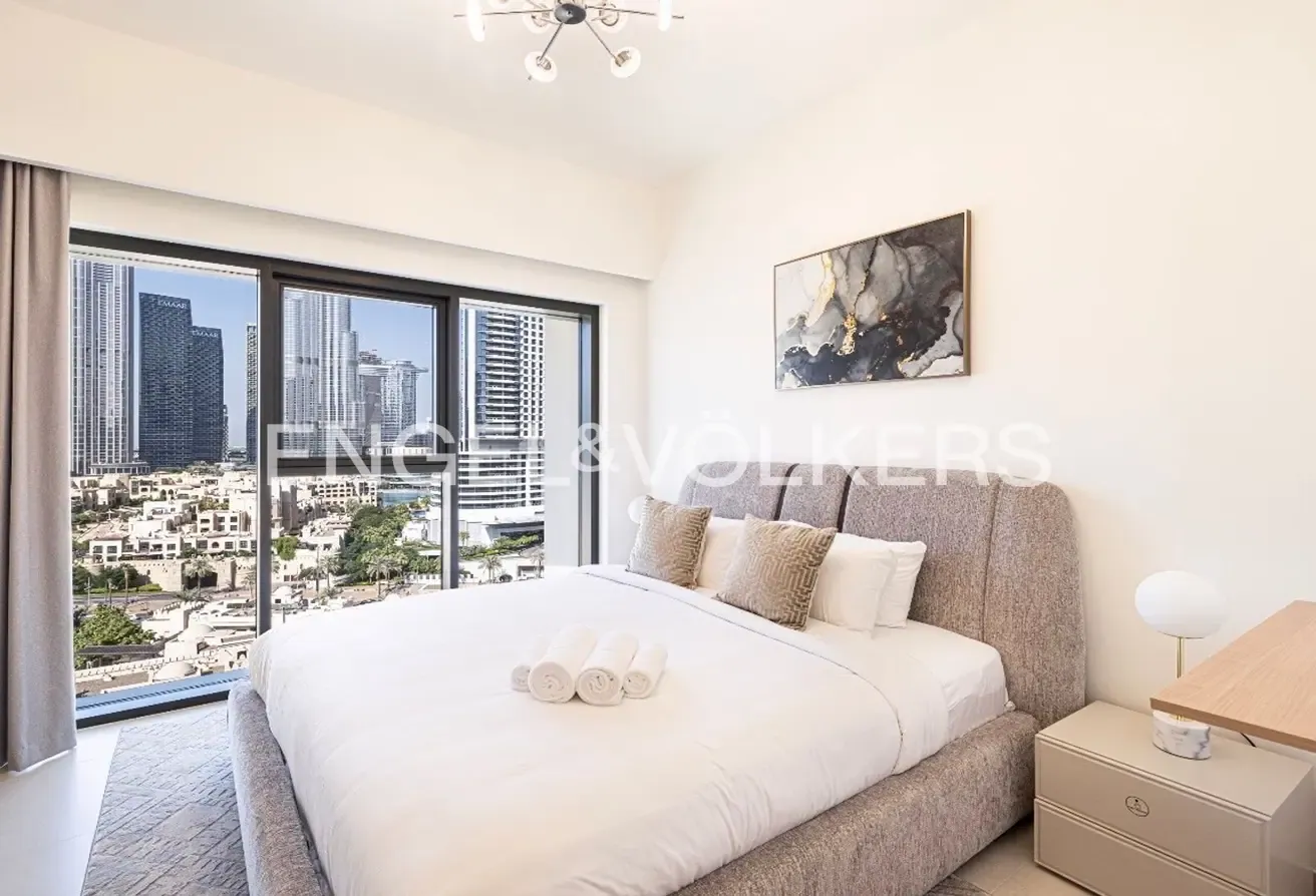 Burj Khalifa View | Fully Furnished I Vacant