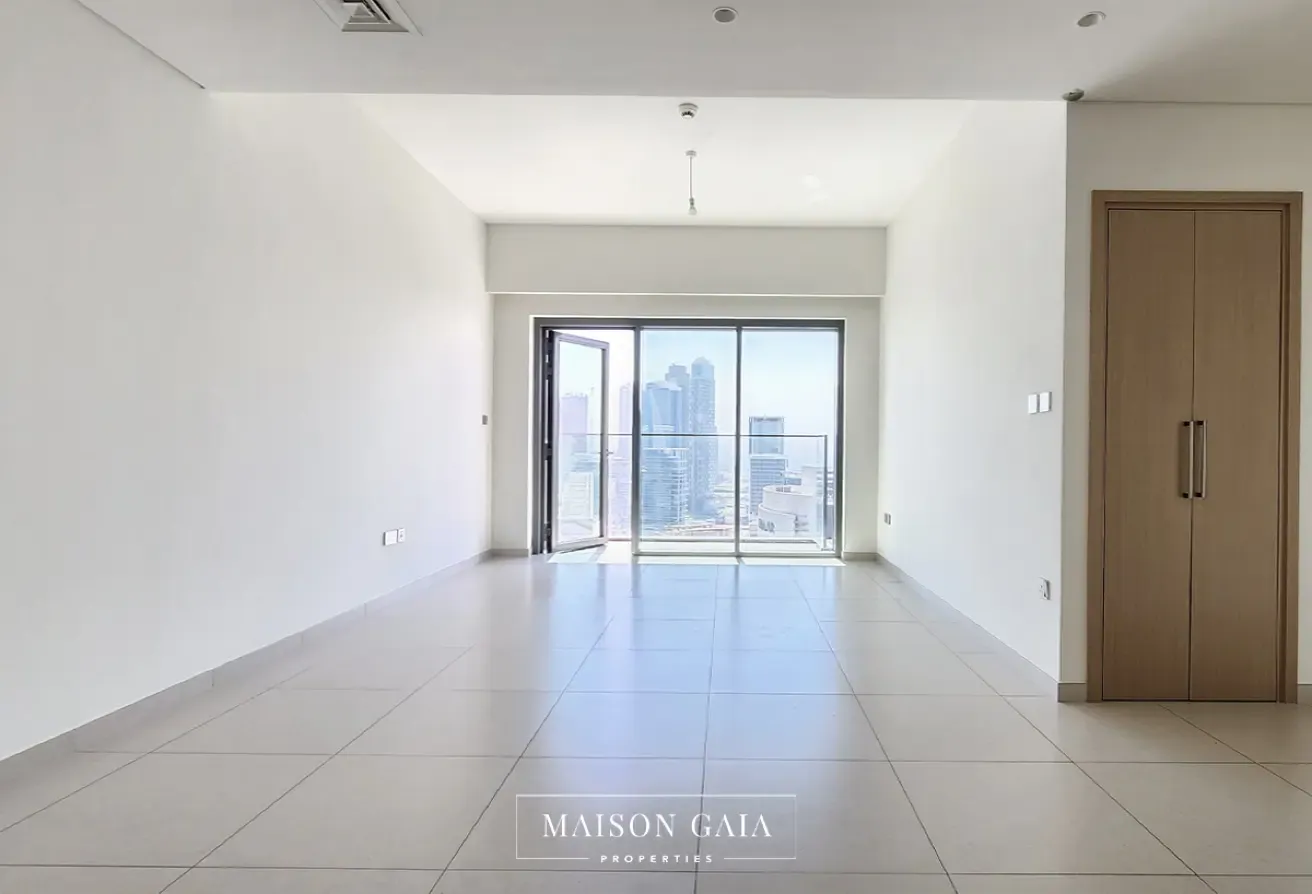 High Floor | 2 Balconies | Ready to Move
