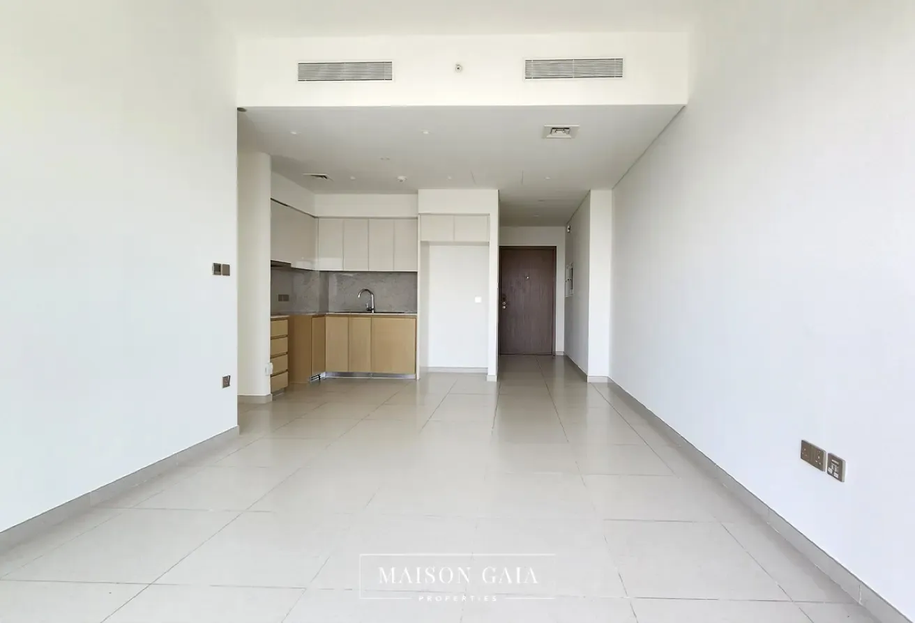 High Floor | 2 Balconies | Ready to Move