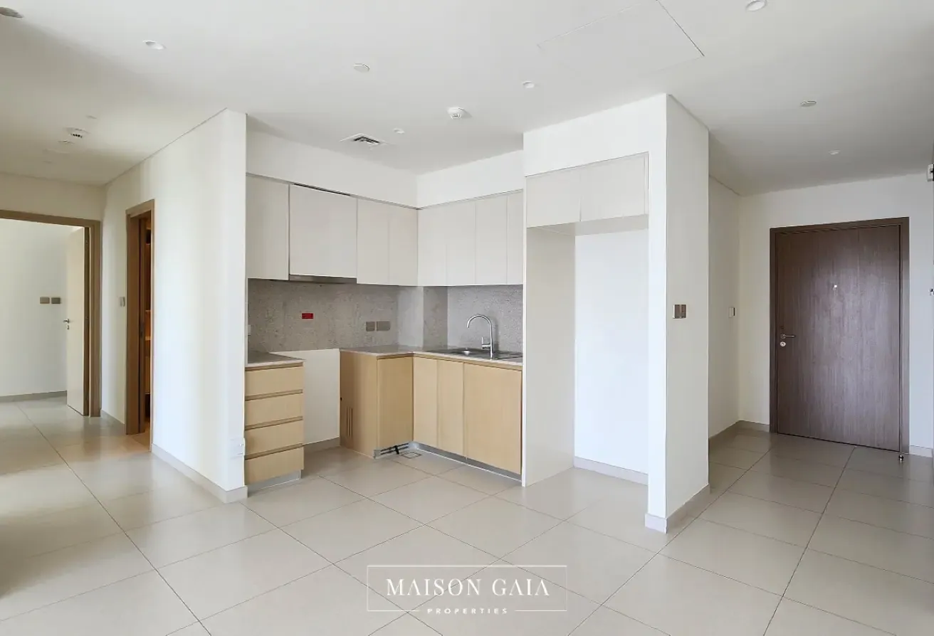 High Floor | 2 Balconies | Ready to Move