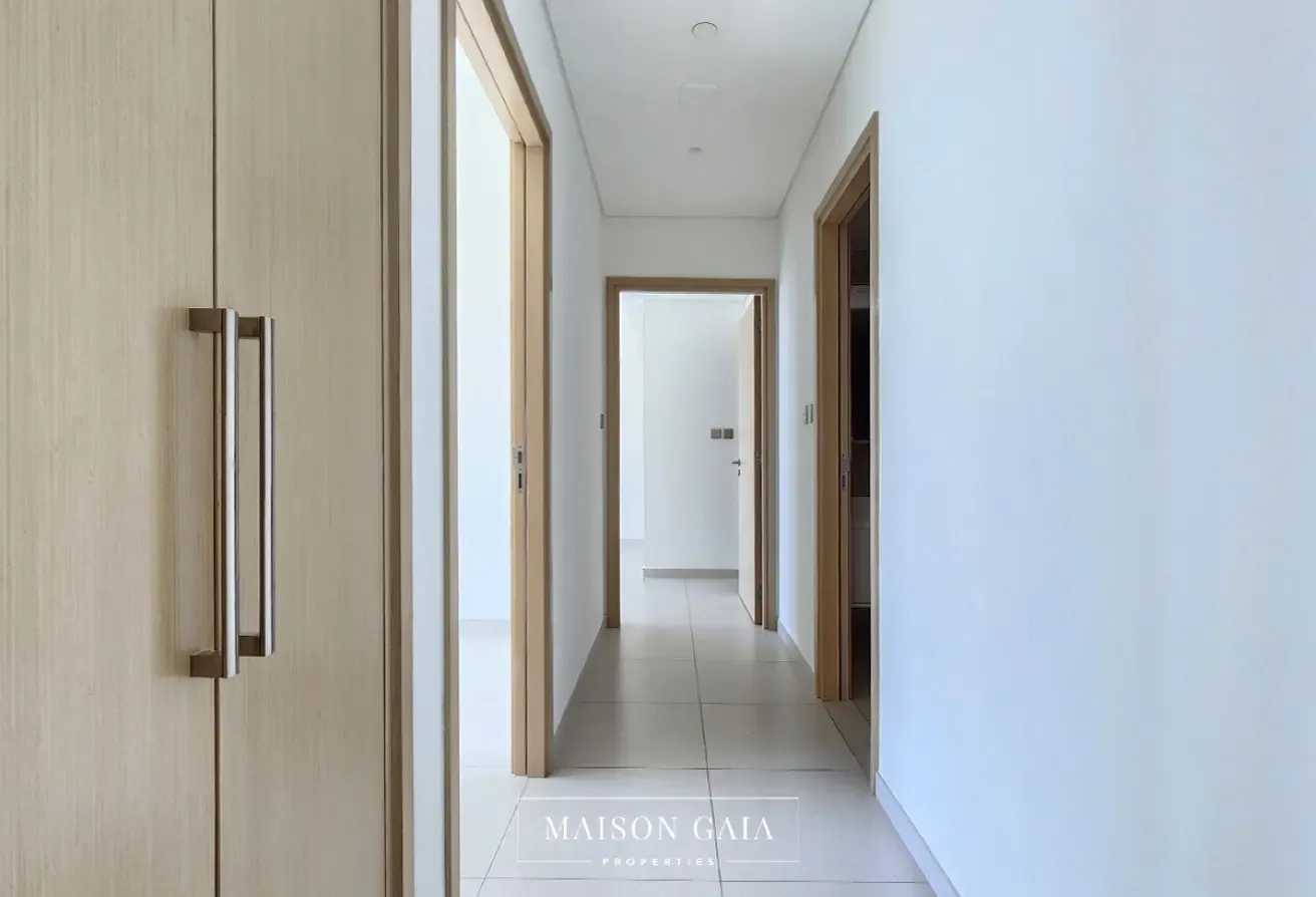 High Floor | 2 Balconies | Ready to Move