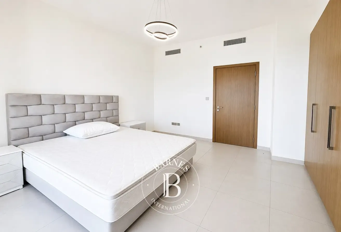 Close to Burj Khalifa and Dubai Mall | Furnished